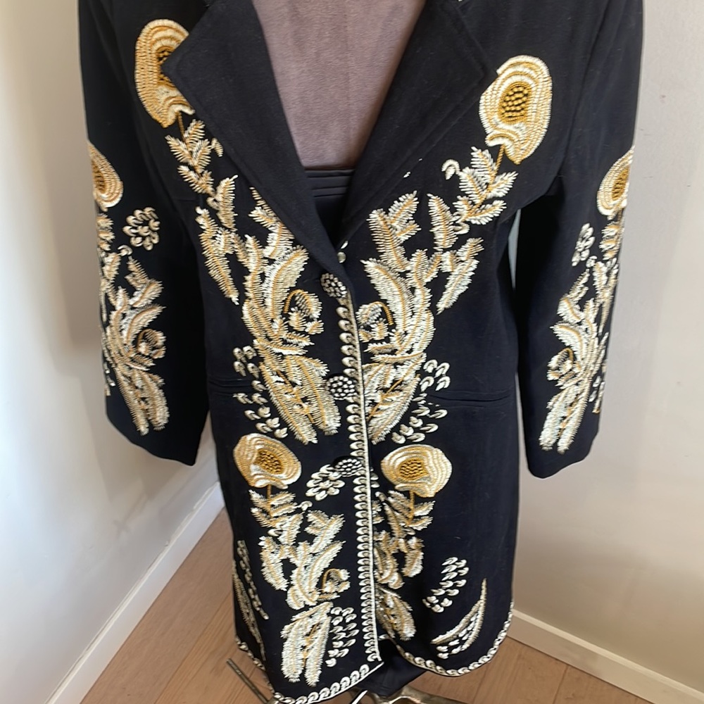 Embroidered Jacket Golden - Picture 5 of 15